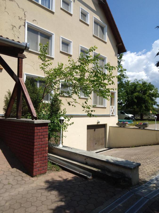 Francoise Szallo Balatonlelle Eksteriør bilde
